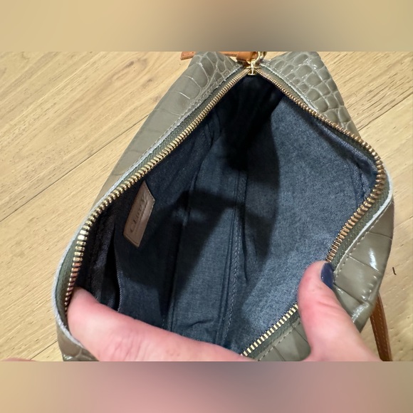 Marisol w/ Front Pocket - Fog Croco - Picture 7 of 7